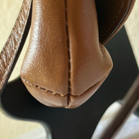 Coach: Brown (buttery soft) Leather Clutch/Wristlet- Gold Tone Clasp - Picture 11 of 16